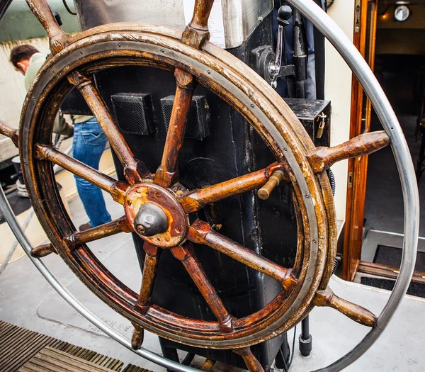 Ship steering wheel — Stock Photo, Image