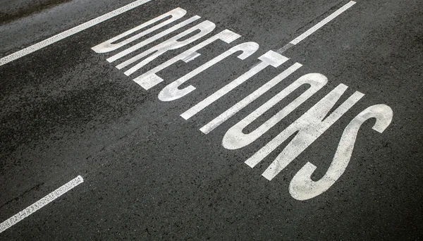 Дорожный знак "Направление " — стоковое фото