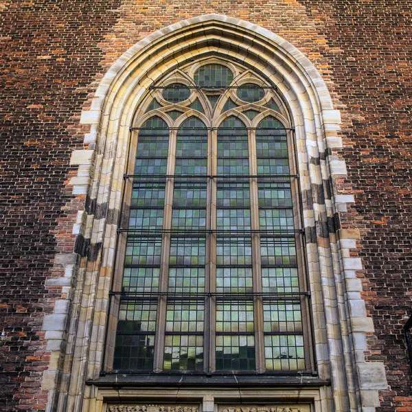 Kirchenfenster in utrecht, holland — Stockfoto