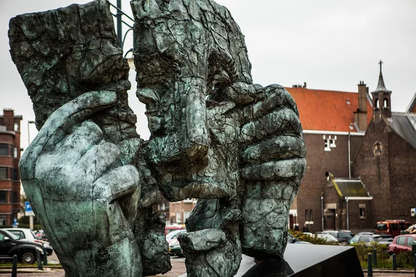 Abstract sculpture on Den Haag — Stock Photo, Image