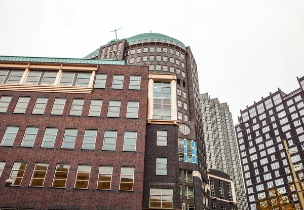 Arquitectura urbana moderna en La Haya — Foto de Stock