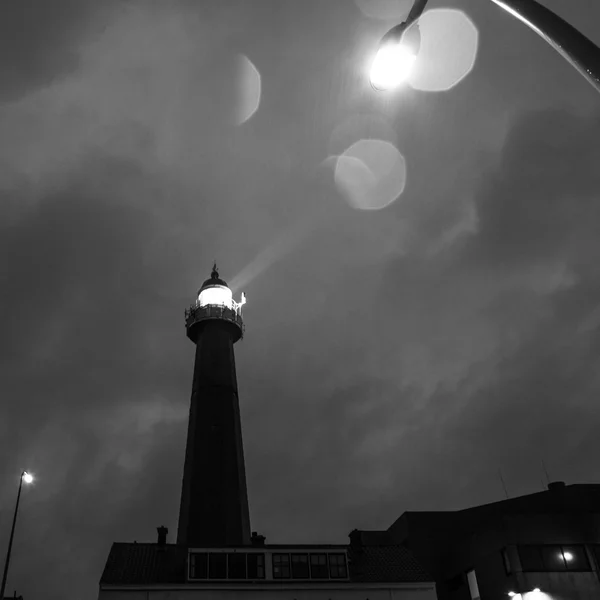 Ван vuurtoren Hoge Ijmuiden маяк — стокове фото