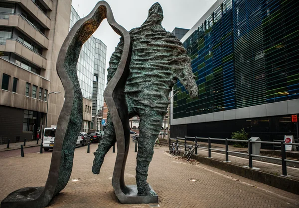 Escultura abstrata em Den Haag — Fotografia de Stock