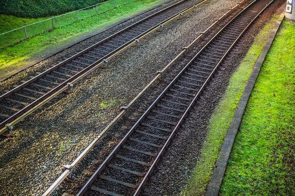 Ferrocarriles o vías férreas para el transporte ferroviario. — Foto de Stock