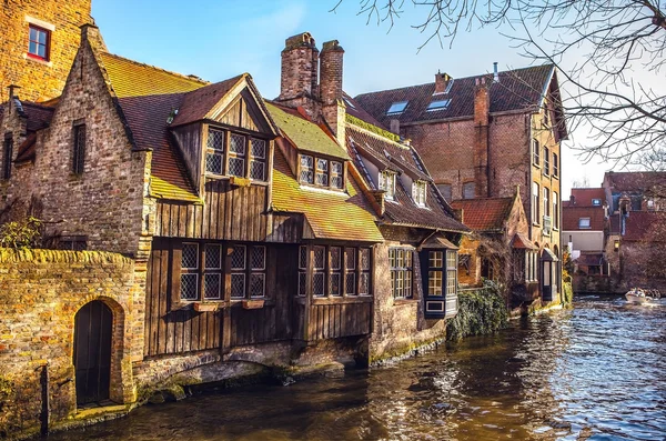 Oude gebouw van het middeleeuwse Brugge, België. — Stockfoto