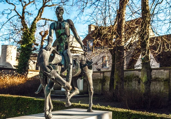 Quatre cavaliers de la statue de l'Apocalypse à Bruges, Belgique . — Photo