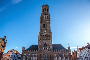 Brugge, Belçika - 17 Ocak 2016: Belfort kulede Bruges, turistik merkezi Brugge Flanders şehir ve Unesco Dünya Mirası üzerinde 17 Ocak 2016 yılında Brugge - Belçika.