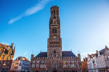 Brugge, Belçika - 17 Ocak 2016: Belfort kulede Bruges, turistik merkezi Brugge Flanders şehir ve Unesco Dünya Mirası üzerinde 17 Ocak 2016 yılında Brugge - Belçika.