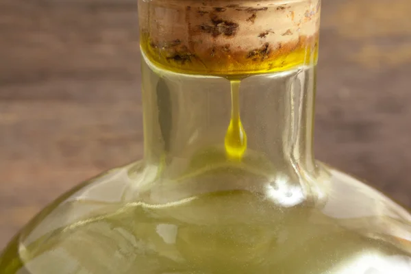 Aceite de oliva botella — Foto de Stock