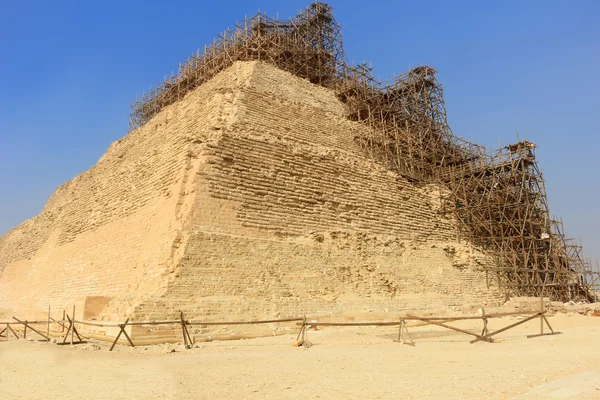 Step Pyramid of Djoser under preservation — Stock Photo, Image