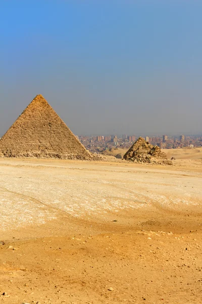 Piramide van Egypte in Gizeh — Stockfoto