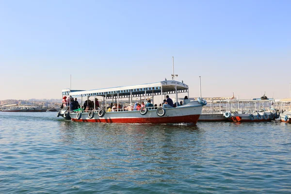 Båtar längs Nilen, Egypten — Stockfoto