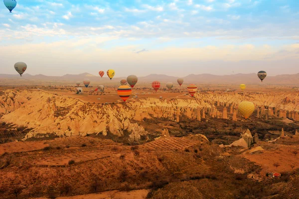 Horkovzdušný balón, Kappadokii Turecko sunrise — Stock fotografie