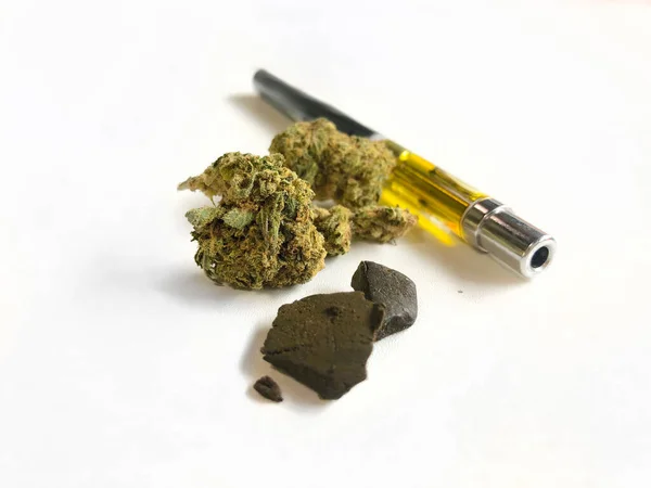 Různé Formy Marihuany Jako Zlatá Pryskyřice Vinném Kotci Hašiš Plevel — Stock fotografie