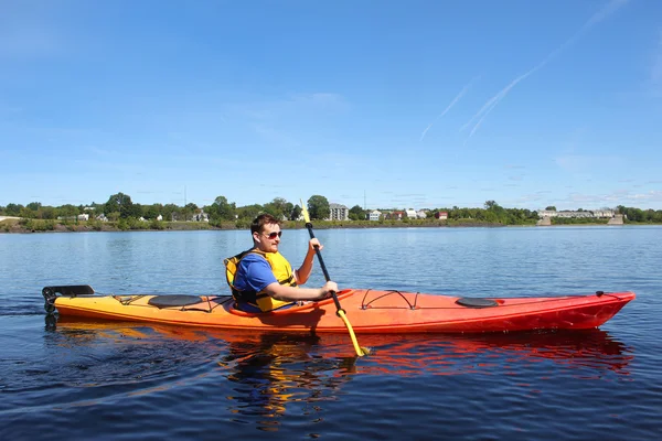Kayaking on the river in Fredericton — Stock Photo, Image