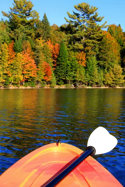 Kayak a principios de otoño — Foto de Stock