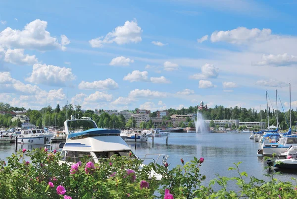 夏日阳光明媚的Lappeenranta镇美丽的港口 — 图库照片