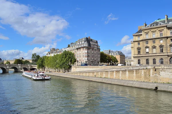 Paris. Cais do rio Sena — Fotografia de Stock