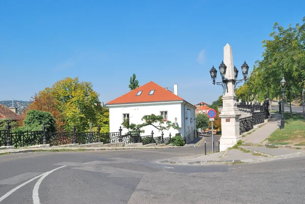 Gezellige straat in Boedapest, Hongarije — Stockfoto