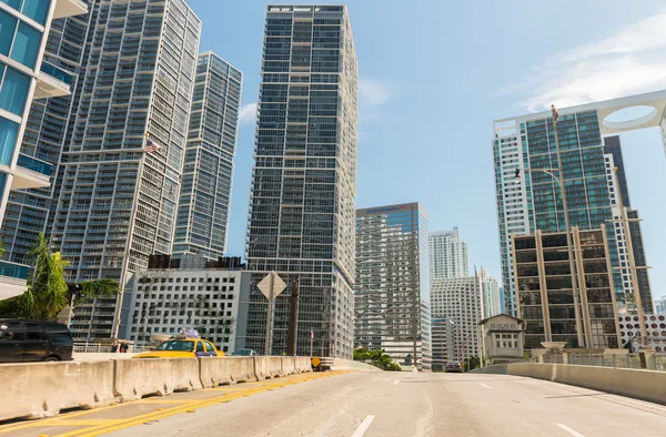 Driving in Miami, Florida. City buildings along main road — Stock Photo, Image