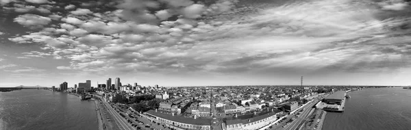 Incredibile vista panoramica aerea di New Orleans al crepuscolo — Foto Stock