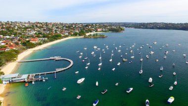 Balmoral Beach, Sydney. Kıyı şeridi güzel havadan görünümü