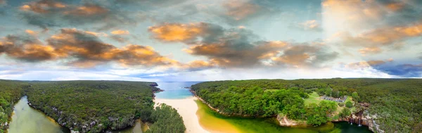 Letecký pohled na západ slunce z Royal National Park, Nový Jižní Wales - Aus — Stock fotografie