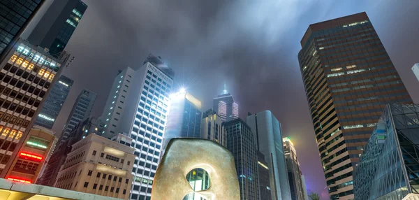 Skyline moderne de Hong Kong la nuit — Photo