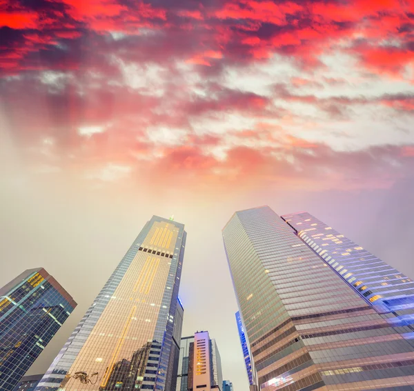 在日落时的 Hong 香港大厦 — 图库照片