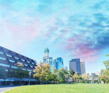 Boston, Ma. Güzel bir şehir manzarası alacakaranlıkta