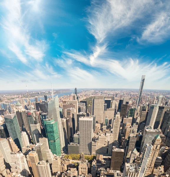 Небо над Нью-Йорком — стоковое фото