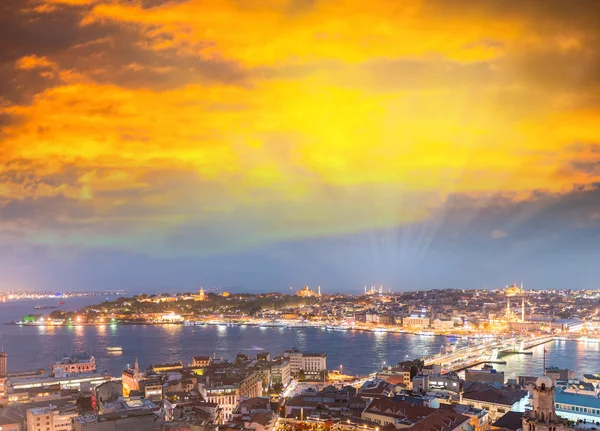 Istanbul night aerial view with city mosques — Stock Photo, Image