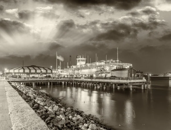 Stoomboot op de Missouri-rivier in New Orleans — Stockfoto