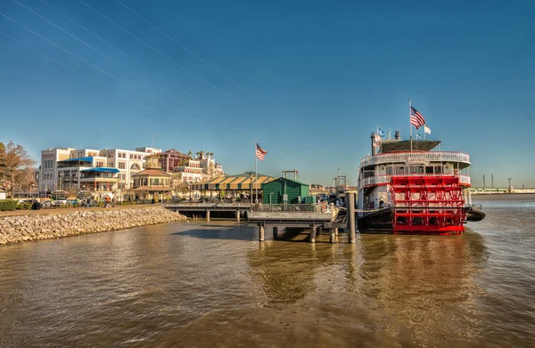 Vapur New Orleans Missouri Nehri üzerinde