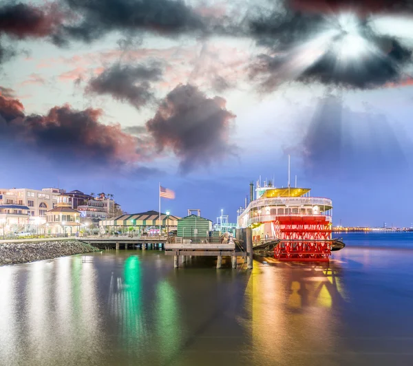 Stoomboot op de Missouri-rivier in New Orleans — Stockfoto