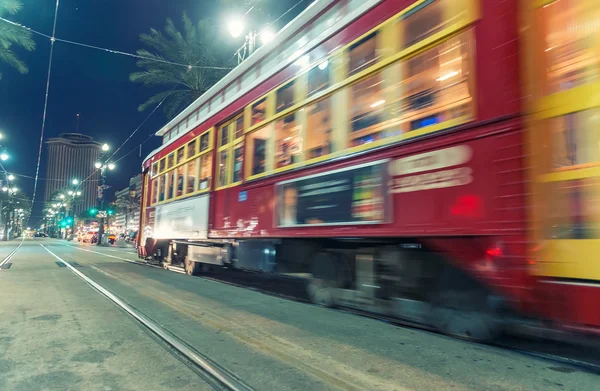 Alte Straßenbahn in neuem Glanz — Stockfoto