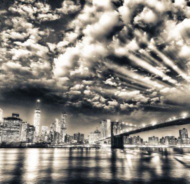 Muhteşem panoramik aşağı Manhattan Brookly günbatımı