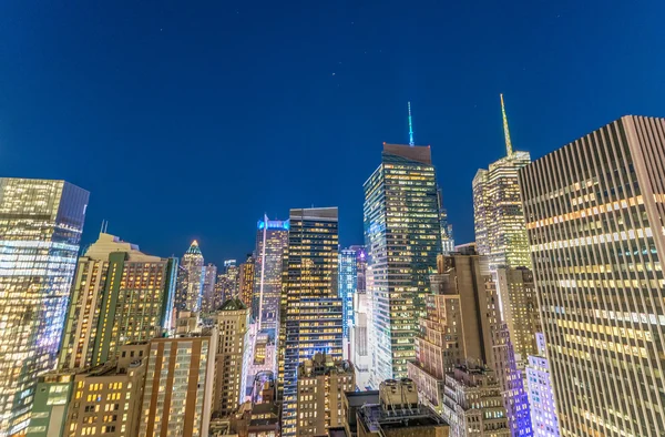 Nueva York al atardecer. Increíbles edificios desde la azotea —  Fotos de Stock