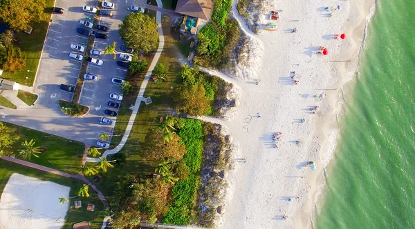 Bela vista aérea da praia tropical — Fotografia de Stock