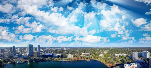 Hermosa puesta de sol vista aérea del centro de Orlando — Foto de Stock