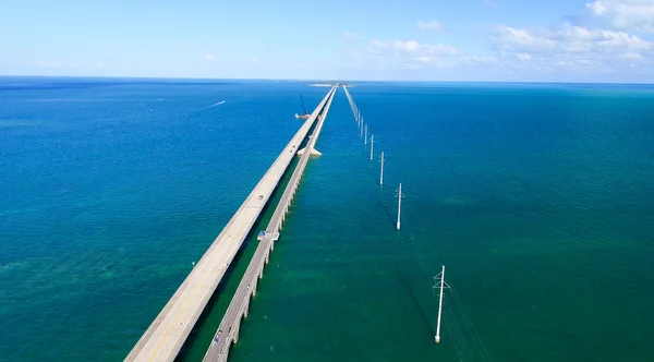 Bahia Honda State Park, oude en nieuwe brug, luchtfoto — Stockfoto