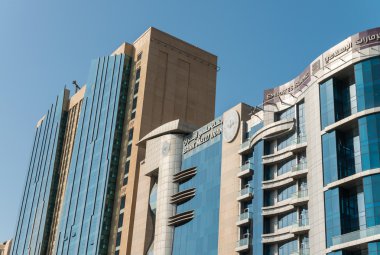 Dubai - 21 Ekim 2015: Deira Street güneşli bir alan. D