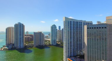Miami - 25 Şubat 2016: Şehir merkezinde hava manzarası bir durağındayım üzerinde