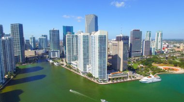 Miami - 25 Şubat 2016: Şehir merkezinde hava manzarası bir durağındayım üzerinde