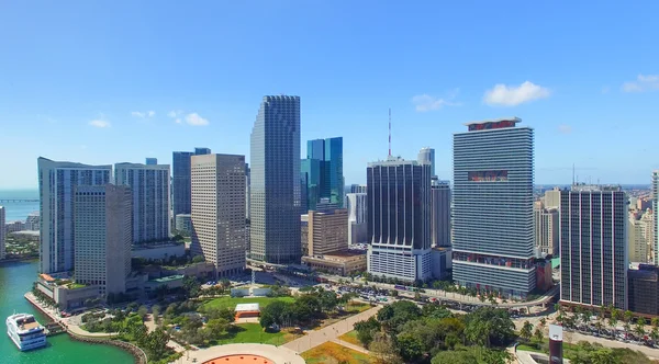 Miami - 25 Şubat 2016: Şehir merkezinde hava manzarası bir durağındayım üzerinde