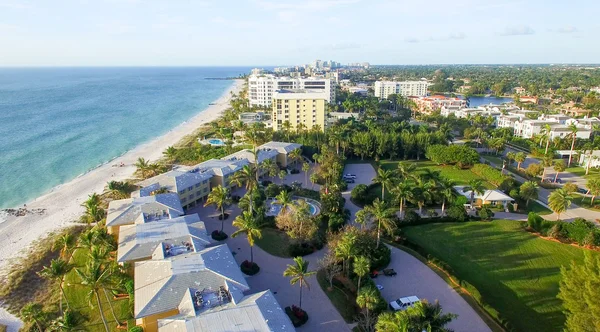 Napoli kıyı şeridi, Florida havadan görünümü