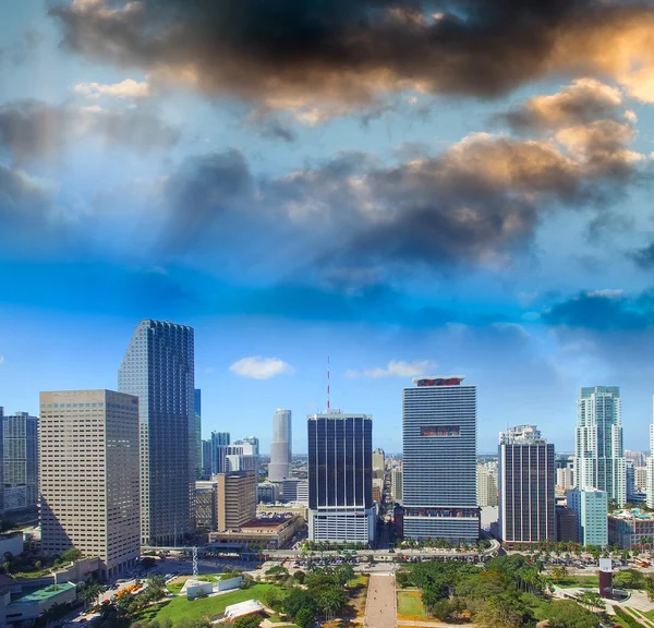 Luftaufnahme der Skyline von Mimi — Stockfoto