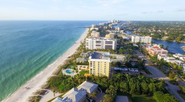 Okyanusu yakın şehir manzarası