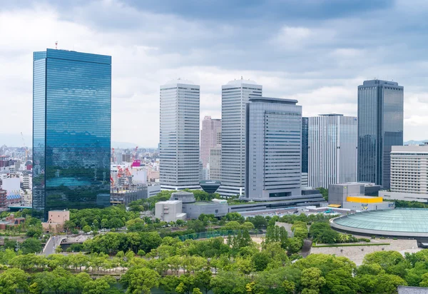 Amazing view of Osaka skyline form the city castle — Stock Photo, Image