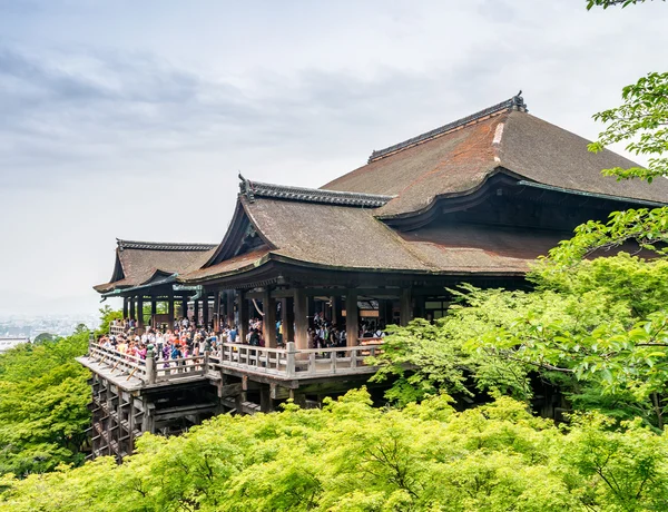 Kiyomizu of Kiyomizu-dera tempel in lente seizoen bij Kyoto Japan — Stockfoto